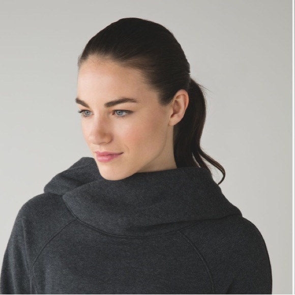 Lululemon Under Wraps Pullover
Heathered Black size 6 hoodie sweatshirt - Picture 3 of 15